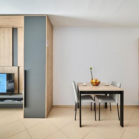 Supreme Studio Apartment Bijoux Umag Exterior foto